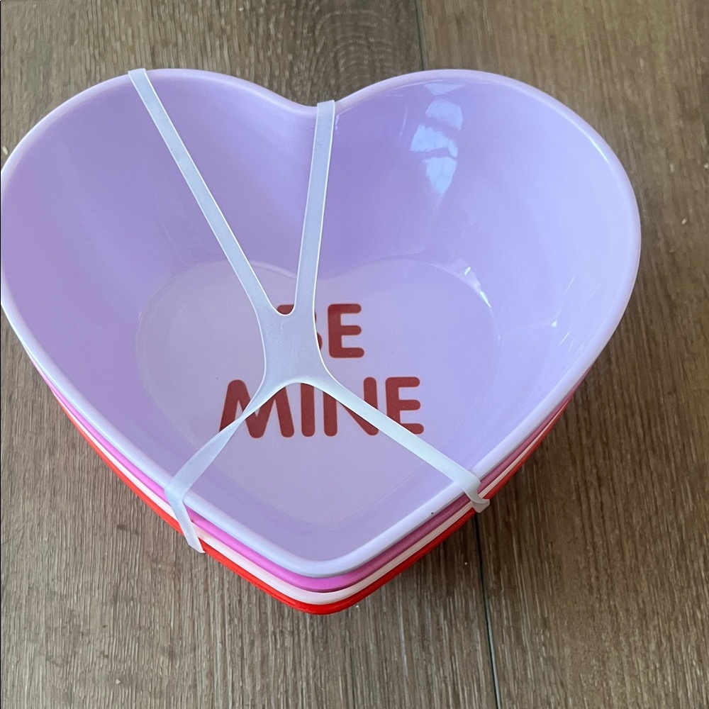 Heart-Shaped Valentine's Serveware Set - Picture 7 of 7